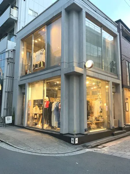 セレクトショップRUKA店内の様子 横浜元町河岸通り会のお店