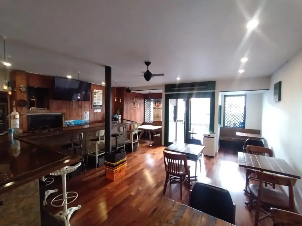 ドイツ料理の店CAPTAIN ROLF店舗外観 横浜元町河岸通り会のお店