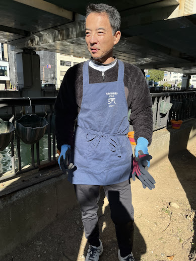 横浜　元町　元町河岸通り　ハンギングバスケット